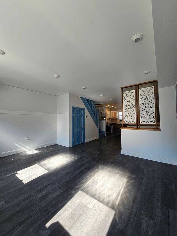 513 Poplar St - Photo 4 of 17