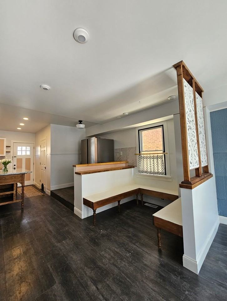 513 Poplar St - Photo 5 of 17