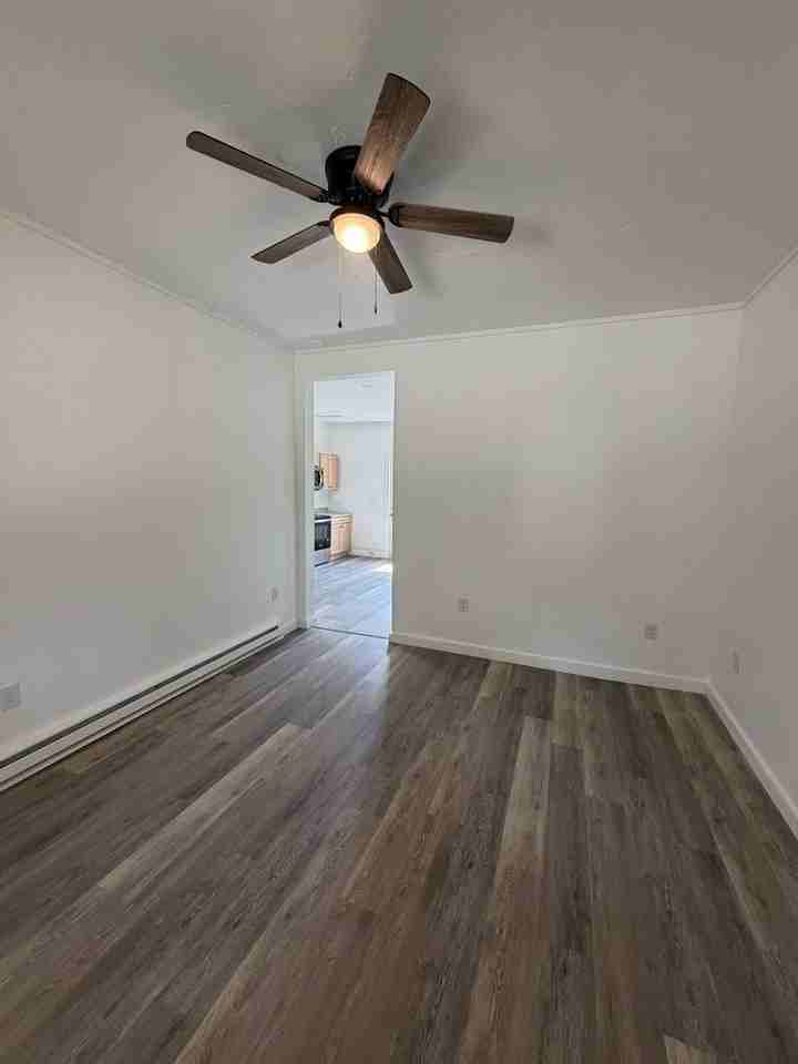 414 Adam St - Photo 3 of 11