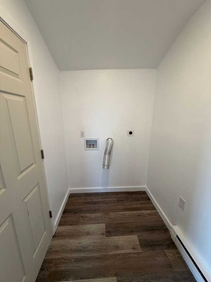 414 Adam St - Photo 7 of 11