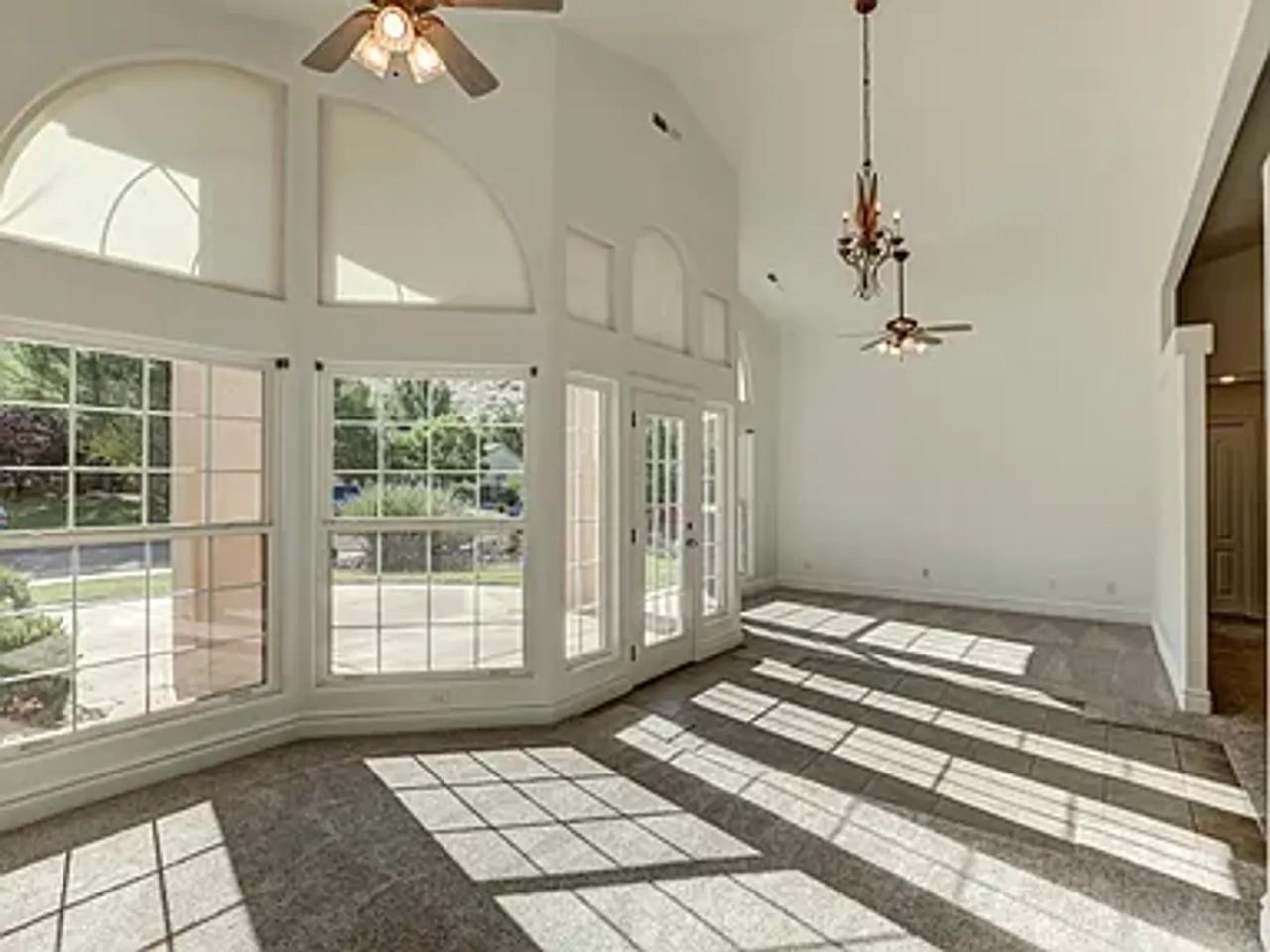 23 N Stone Mountain Dr - Photo 3 of 31