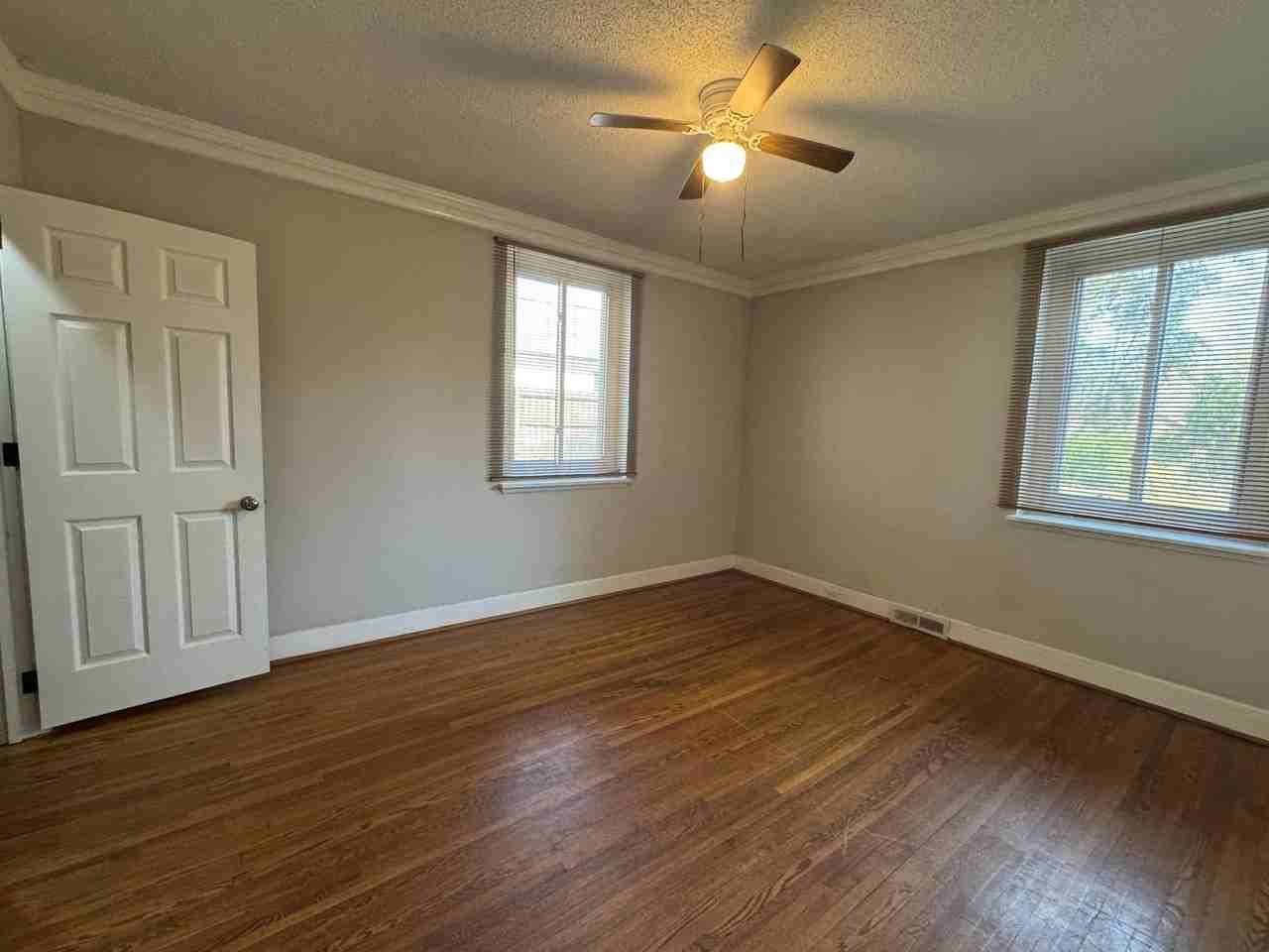 418 W Charlotte Ave - Photo 7 of 14