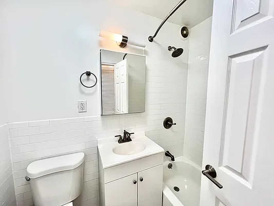 41-40 Denman Street #3H - Photo 6 of 6