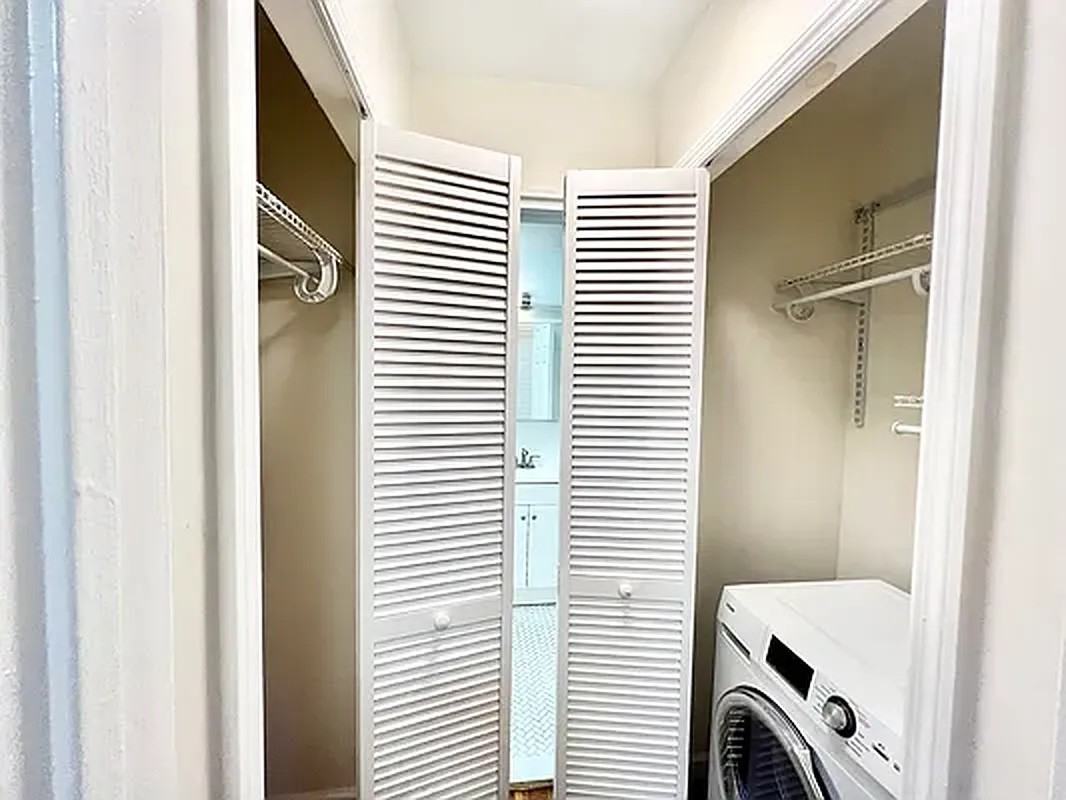 41-40 Denman Street #3H - Photo 3 of 6