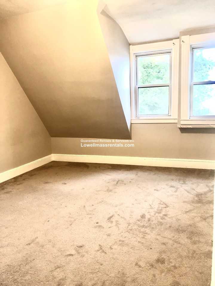 8 Middlesex St #5 - Photo 2 of 17