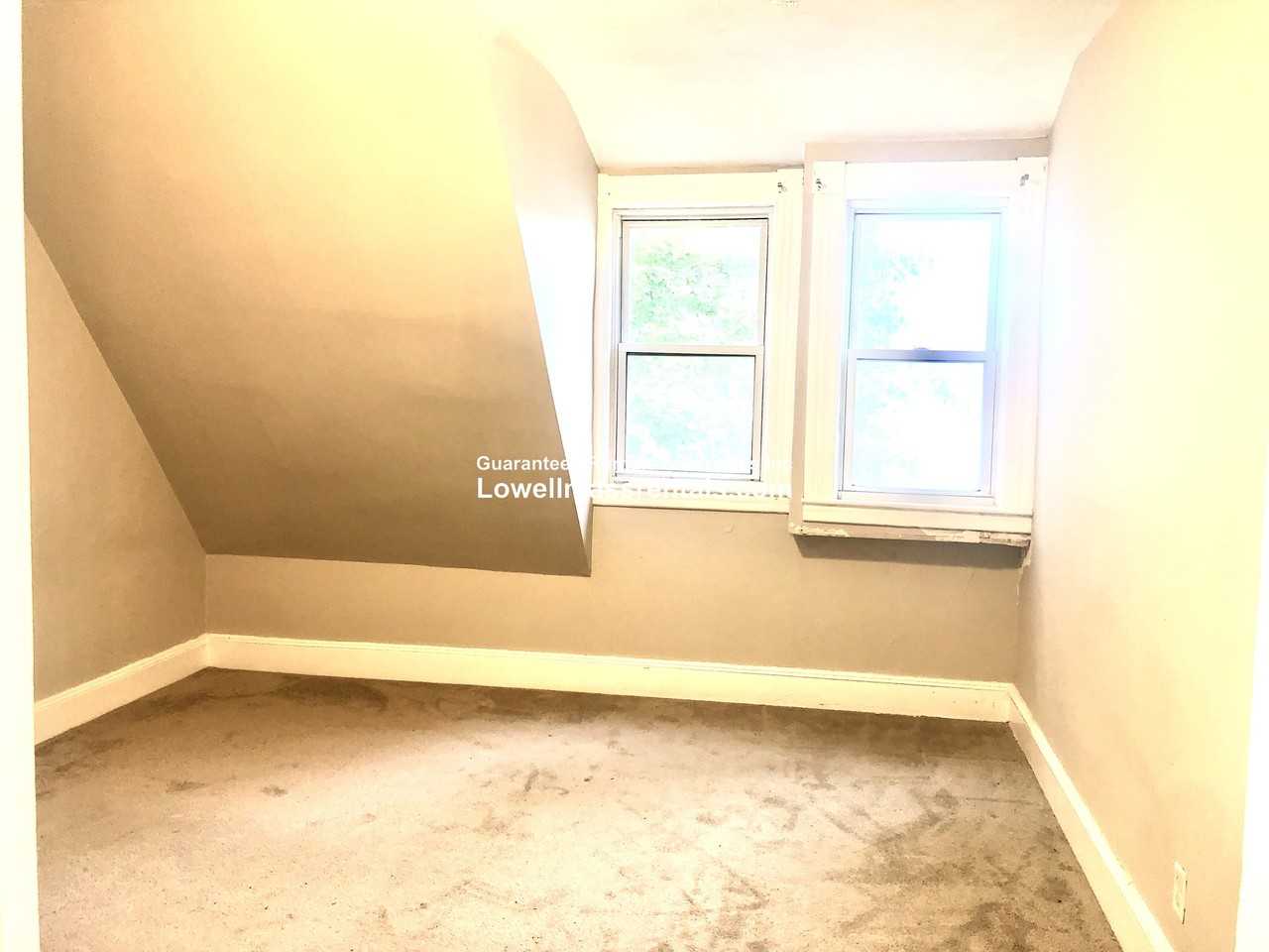 8 Middlesex St #5 - Photo 4 of 17