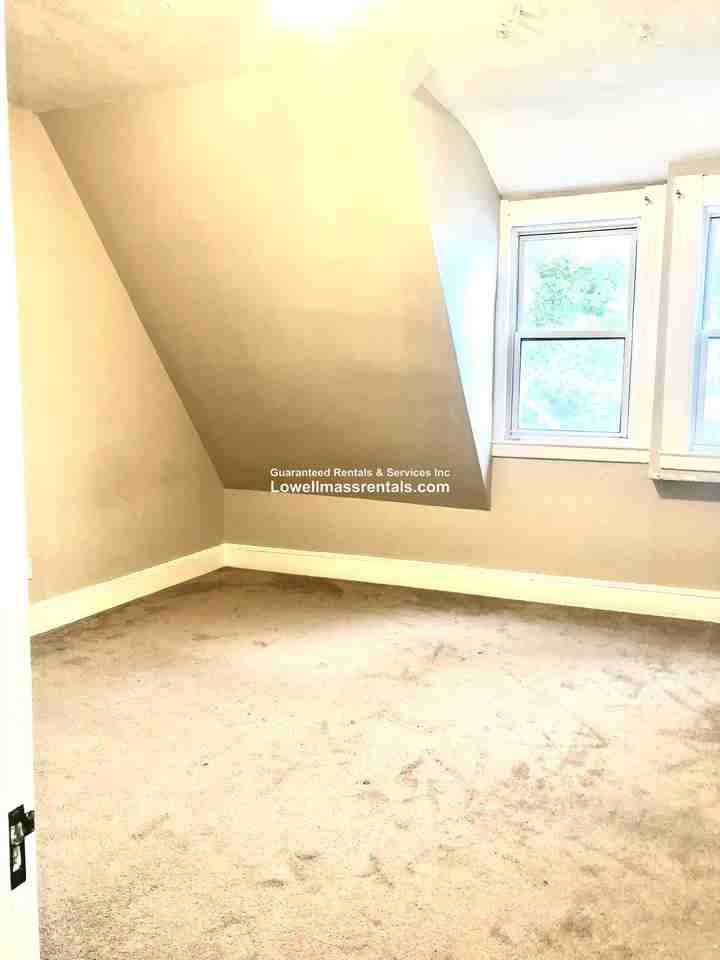 8 Middlesex St #5 - Photo 5 of 17