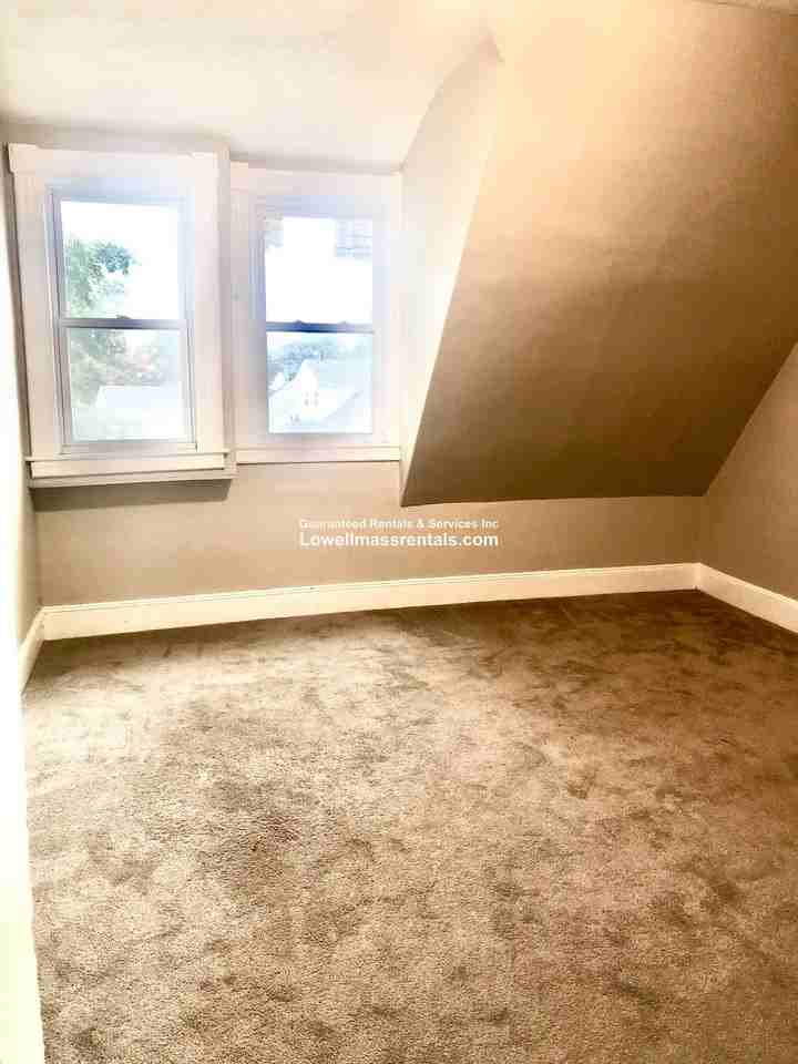 8 Middlesex St #5 - Photo 6 of 17