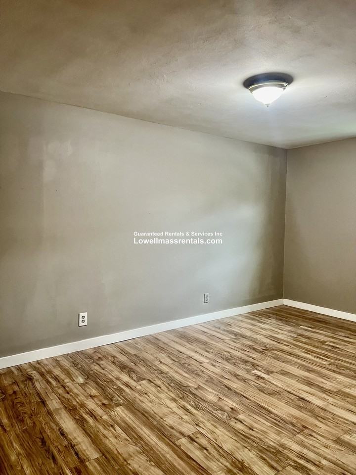 141 Alma St - Photo 5 of 16