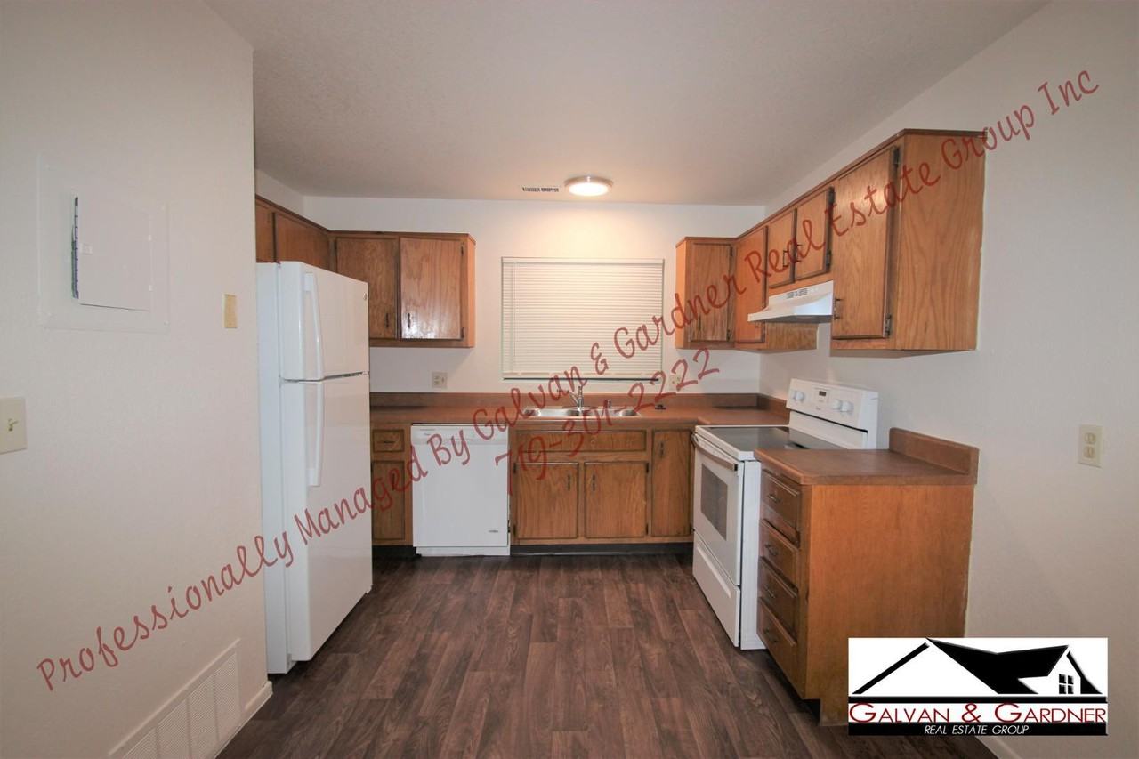 1180 Chiricahua Loop #3 - Photo 2 of 7