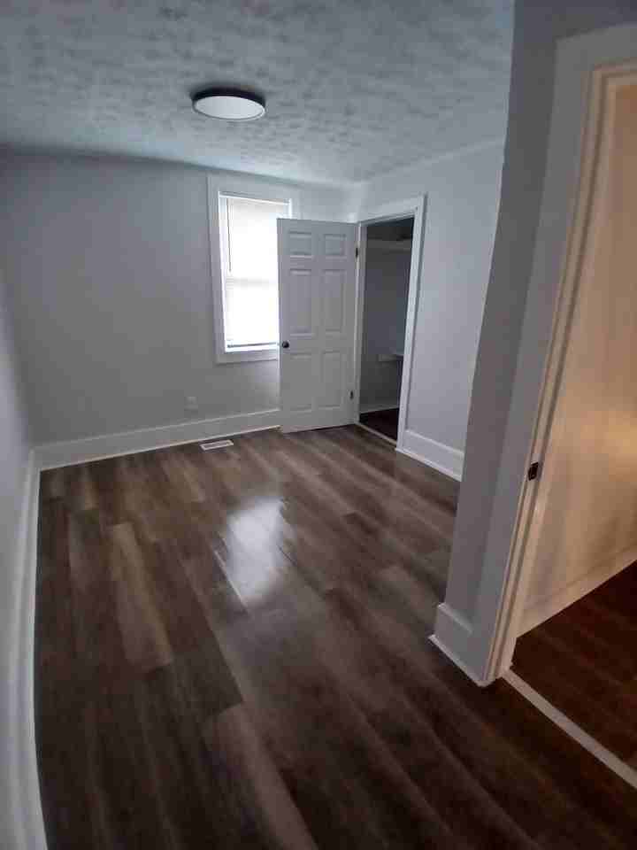 1616 W 16th St - Photo 3 of 13