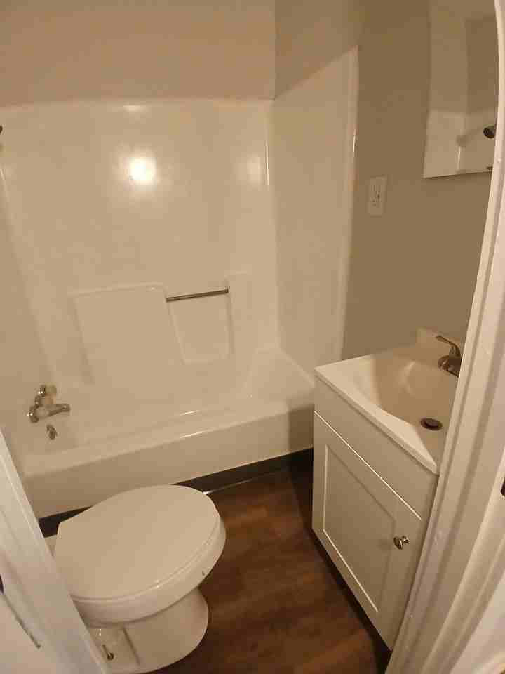 1616 W 16th St - Photo 5 of 13