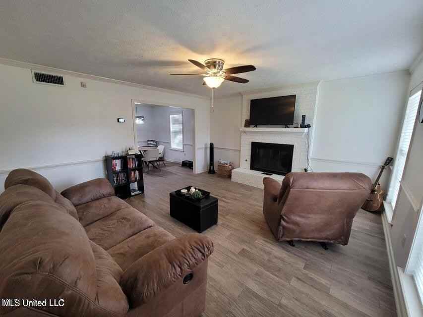 744 Wicklow Pl - Photo 2 of 11