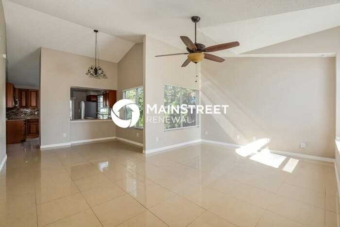 9941 Surrey Ridge Rd - Photo 4 of 16