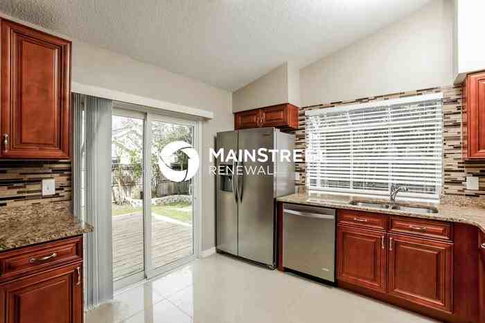 9941 Surrey Ridge Rd - Photo 5 of 16