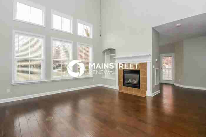 19327 Windjammer Cir - Photo 4 of 16