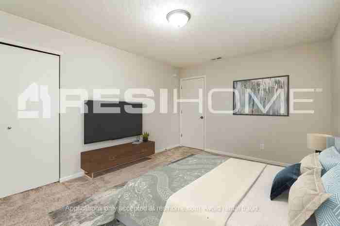 1726 Blue Grass Pkwy - Photo 7 of 17