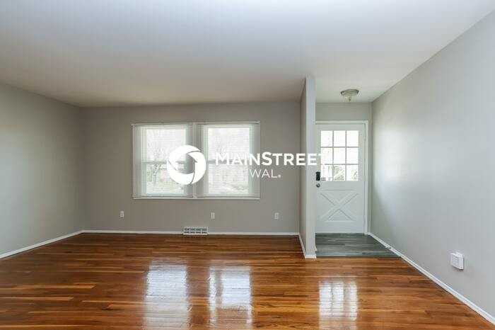 3735 Gairlock Dr - Photo 5 of 16