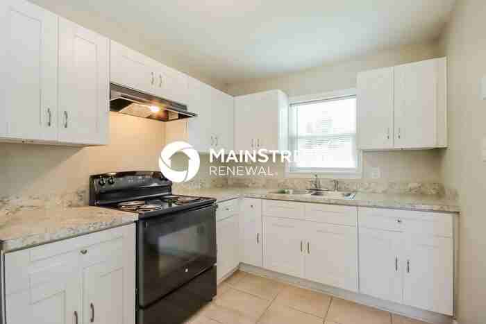 8006 Lynette St - Photo 5 of 16