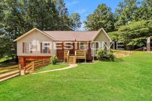 5828 Dogwood Cir - Photo 1 of 1