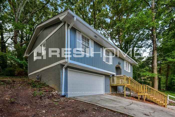 5811 Navarre Ct - Photo 2 of 20