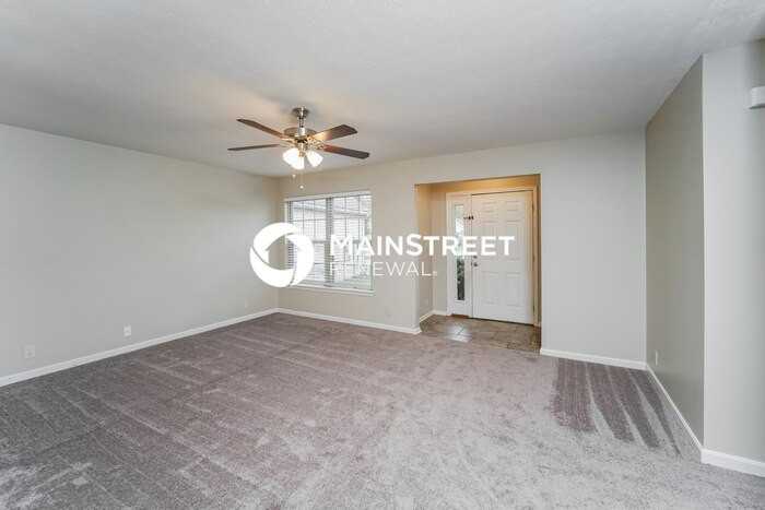 11116 Meadow Chase Ct - Photo 4 of 16