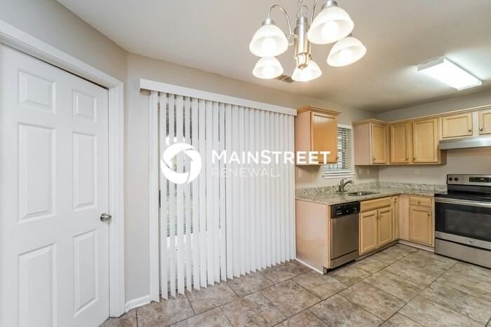 11116 Meadow Chase Ct - Photo 7 of 16