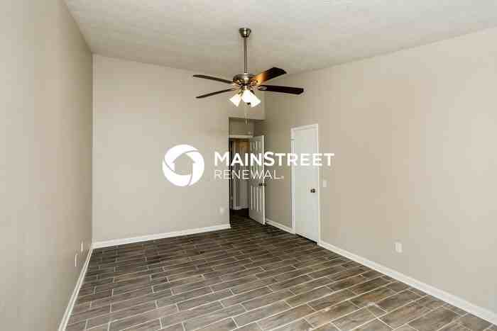 2066 Marshes Glenn Dr - Photo 7 of 16