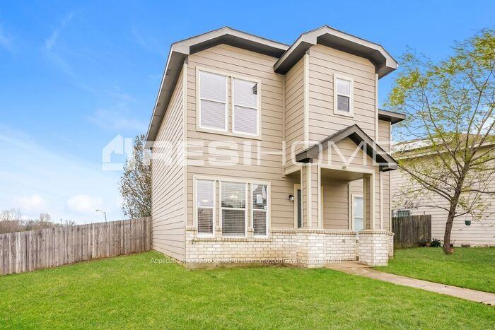 9744 Checota Dr - Photo 2 of 18