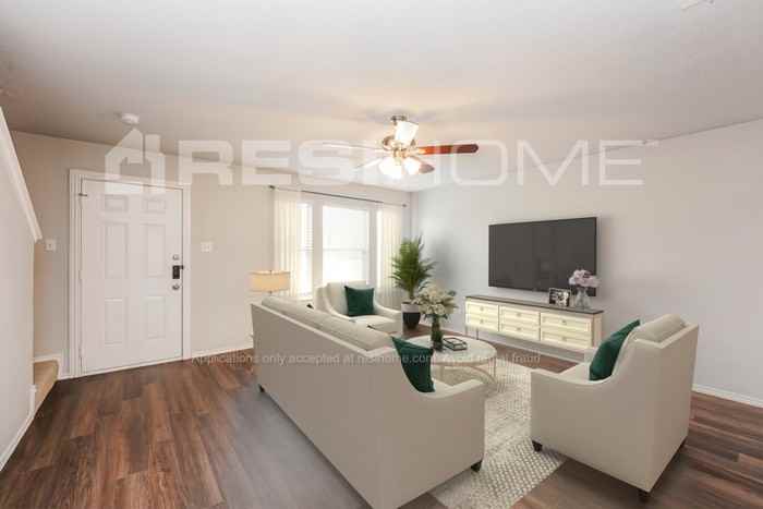 9744 Checota Dr - Photo 5 of 18