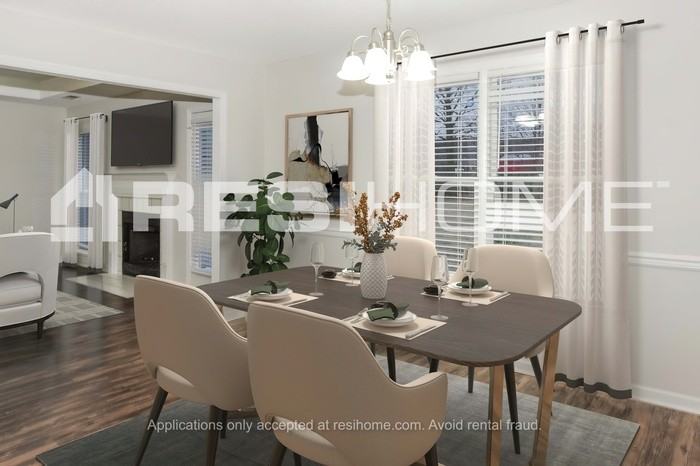 113 Castleridge Dr - Photo 3 of 15