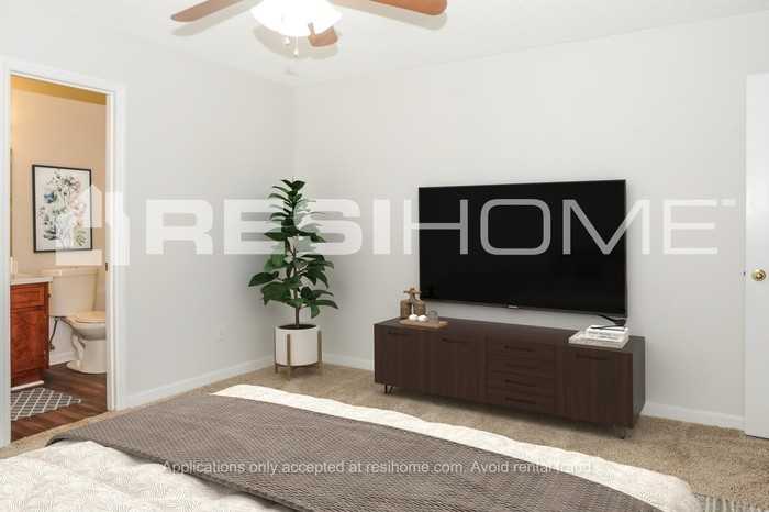 113 Castleridge Dr - Photo 6 of 15