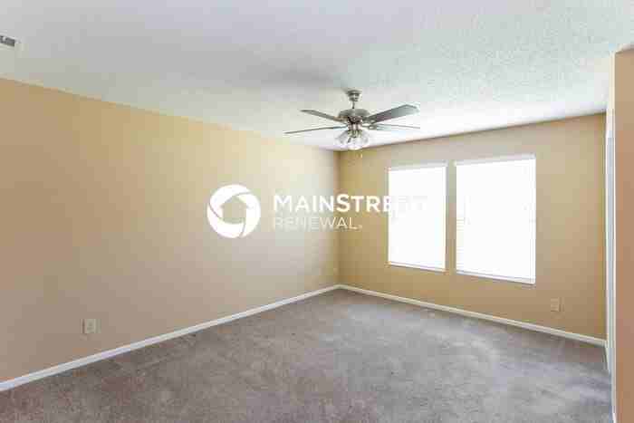 8339 Adams Mills Pl - Photo 6 of 16