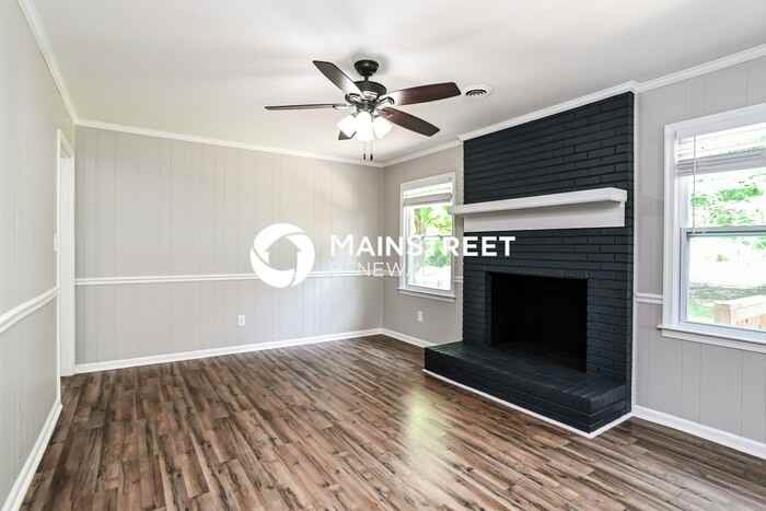 1100 Lightwood Dr - Photo 7 of 16