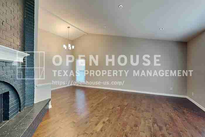 2804 Edinburg Ln - Photo 5 of 26