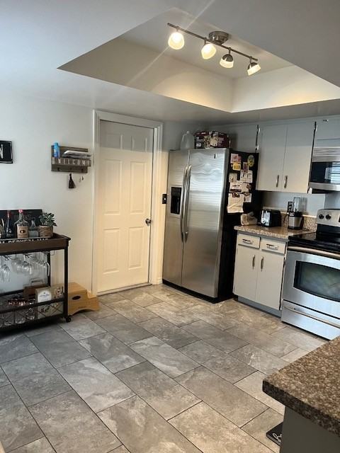 724 Fortuna Dr - Photo 7 of 38