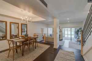 featured image of 8 Royalgate Dr