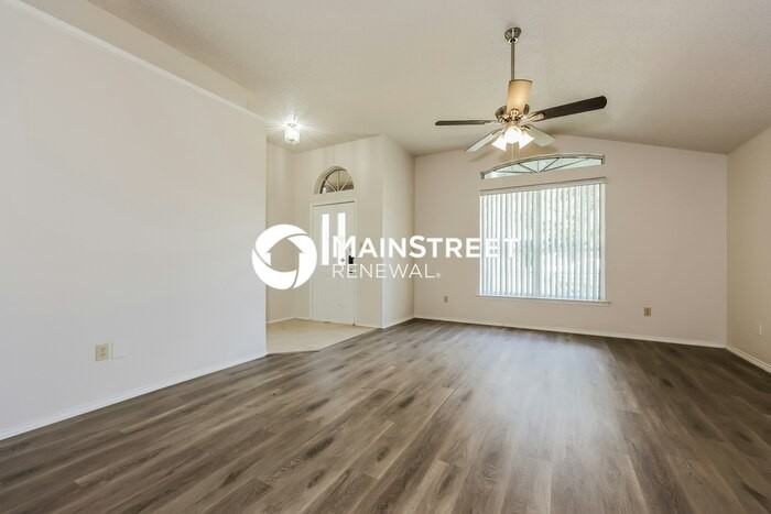 10909 Hornby St - Photo 3 of 16