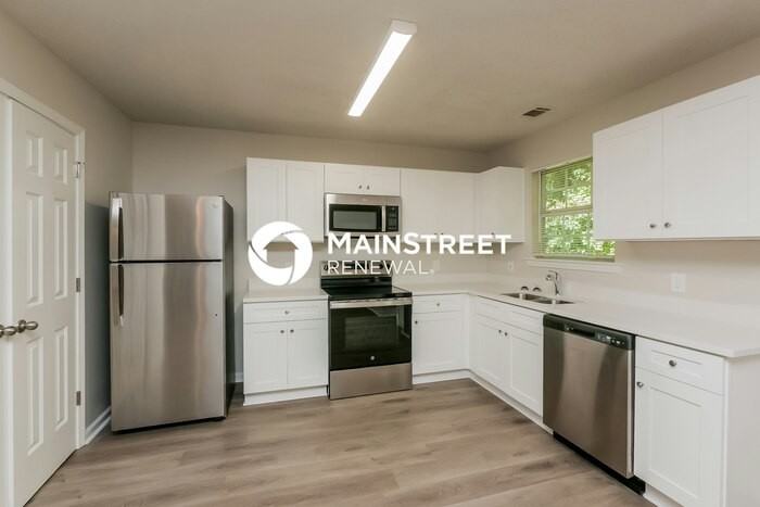 1103 Briar Cove Ct - Photo 7 of 17