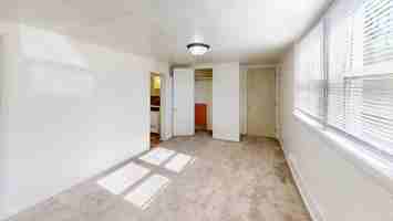 featured image of 1002 N 4th St #4