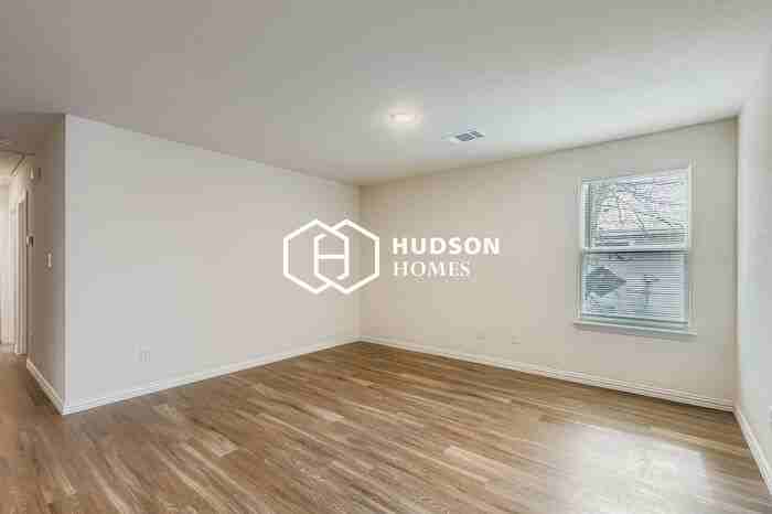 911 S 22nd St Unit B #B - Photo 3 of 14