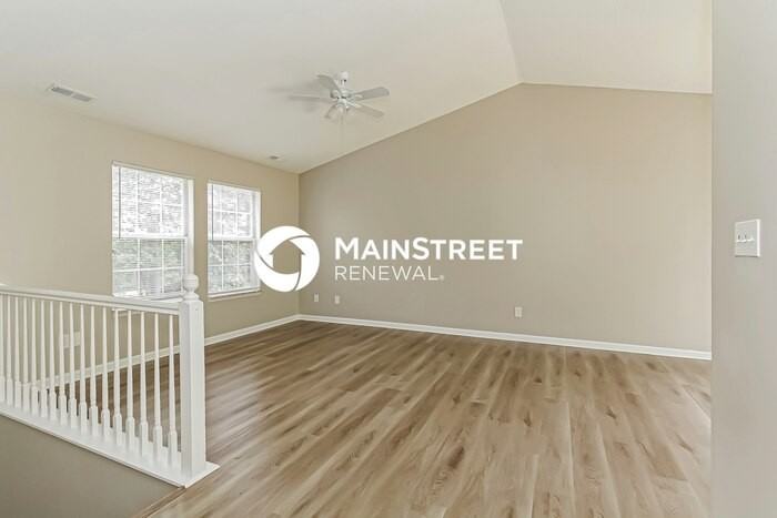 5655 Leatherwood Ln - Photo 3 of 17