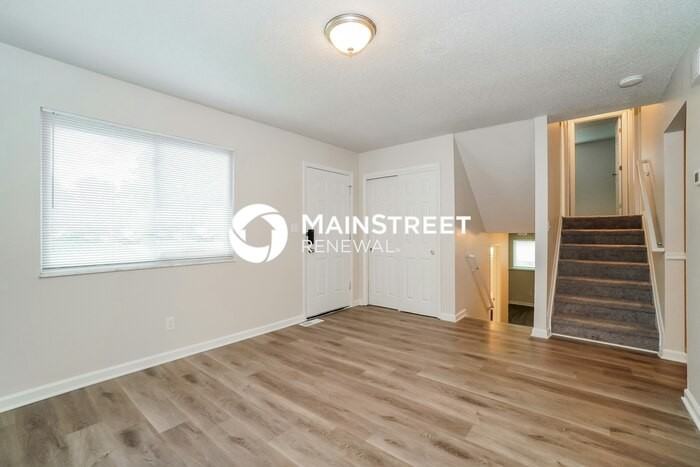 3017 Perinton Pl - Photo 7 of 19