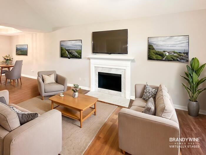 1665 Harvest Hl - Photo 4 of 28