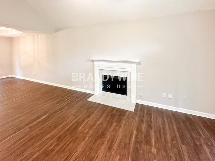 1665 Harvest Hl - Photo 5 of 28