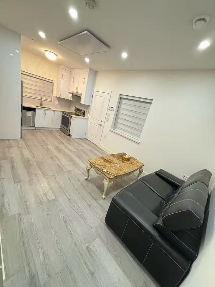 6428 Commercial Street - Photo 4 of 6