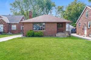 featured image of 150 E 272nd St