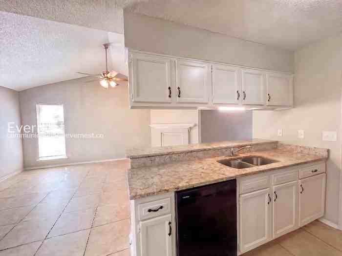 6585 Fairwood Cv - Photo 4 of 27