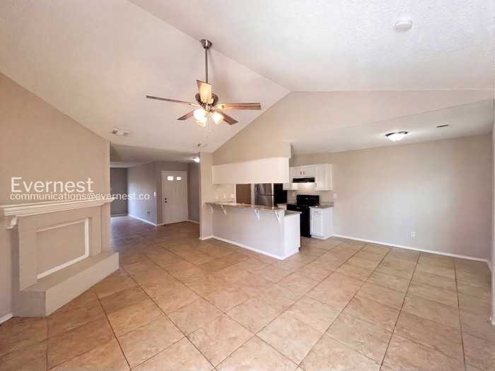 6585 Fairwood Cv - Photo 5 of 27