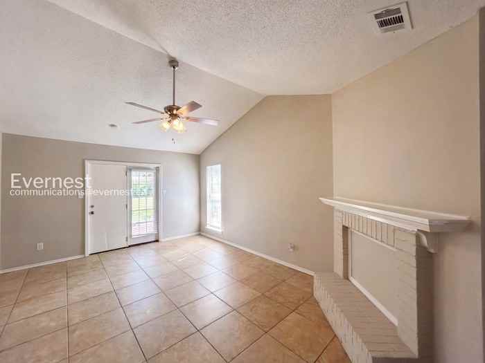 6585 Fairwood Cv - Photo 7 of 27